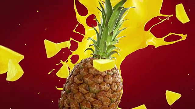 新鲜的菠萝在深红色的背景视频下载