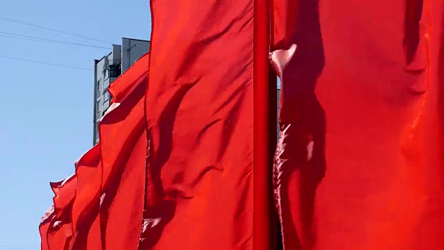 鲜红的旗帜。视频下载