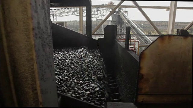 振动选煤输送机视频素材
