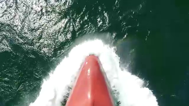 海上有船的尾流视频下载