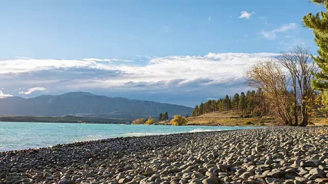 4K时光流逝:新西兰南岛的特卡波湖的春天。视频素材