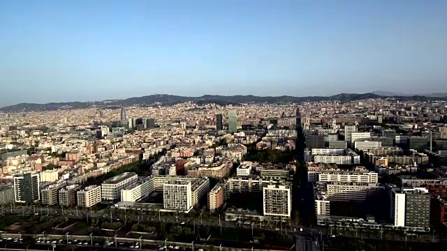 巴塞罗那的全景。空中拍摄视频素材