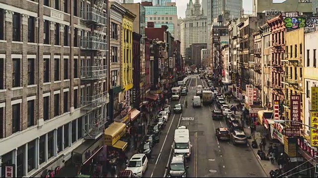 从曼哈顿桥俯瞰唐人街的高视角视频素材