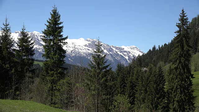 奥地利阿尔卑斯山脉的山峰放大了视频下载