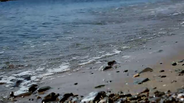 海浪超过沙滩假日背景高清视频下载