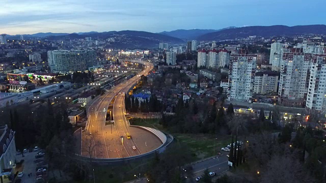 无人机拍摄的俄罗斯索契Kurortnyy大道的Doubler视频素材