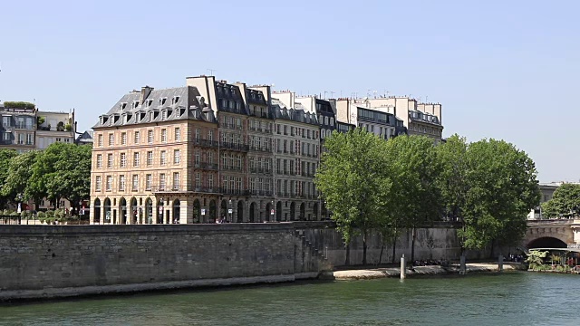 春天的巴黎，建在岛上的城市视频素材