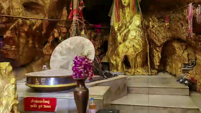 高崖神雕像在中国寺庙在科斯昌视频下载