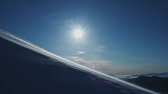 日本阿尔卑斯山的飘雪视频素材