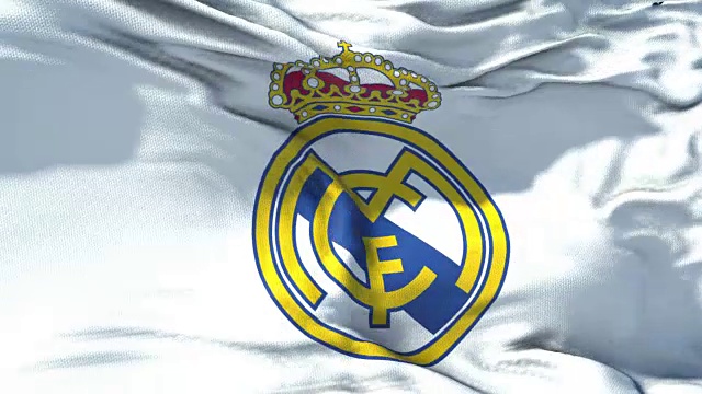 西班牙马德里，2018年4月11日，冠军联赛飘扬的皇家马德里C.F.足球俱乐部的面料纹理旗，真实纹理旗视频下载