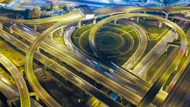4k鸟瞰曼谷高速公路夜景视频素材