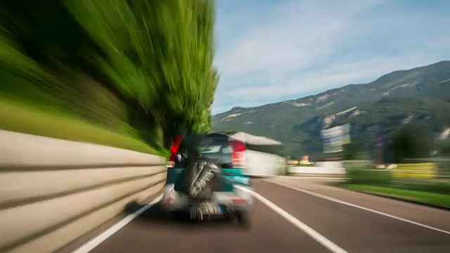 时间流逝司机POV意大利高速公路在白云石视频下载