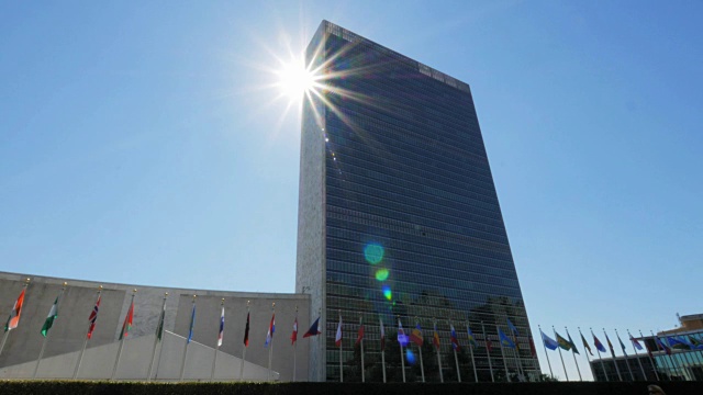 纽约联合国大楼后的阳光视频素材