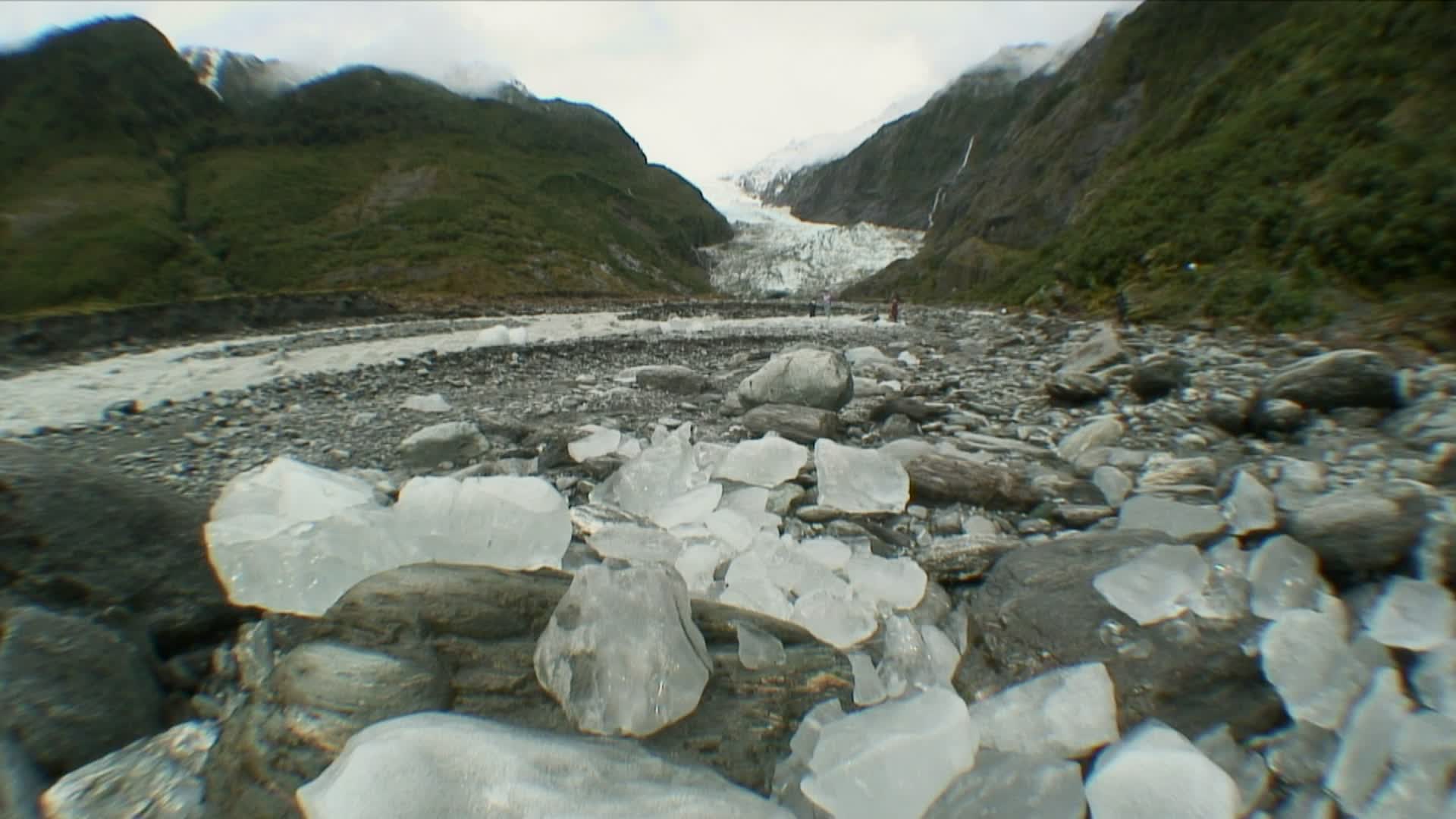 WS冰川冰块与冰川背景/ Franz Josef冰川，新西兰视频素材