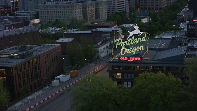 俄勒冈州波特兰市的霓虹灯视频素材