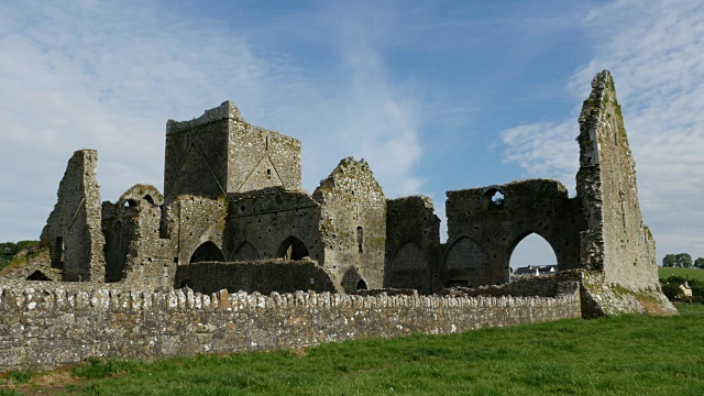 爱尔兰卡舍尔修道院遗址景观视频素材