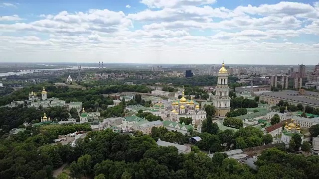 基辅-佩切尔斯克拉夫拉乌克兰东正教修道院鸟瞰图视频下载