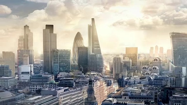 清晨，伦敦城日出。以商业金融区和金丝雀码头为背景的银行业咏叹调视频素材