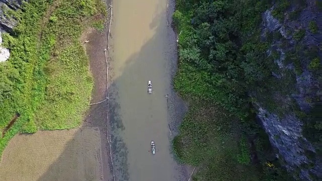 越南宁平的水上航拍与游船视频素材