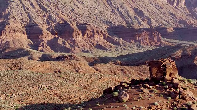 犹他州城堡谷的红岩组-无人机拍摄视频素材