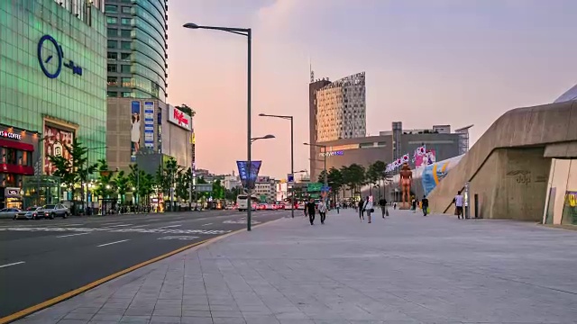 东大门设计广场镇十字路口视频下载