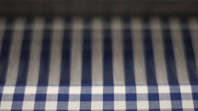 纺织工业工厂-自动织布机视频素材