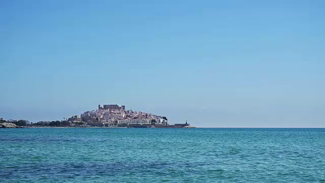 西班牙的佩尼斯科拉城堡和地中海。视频素材