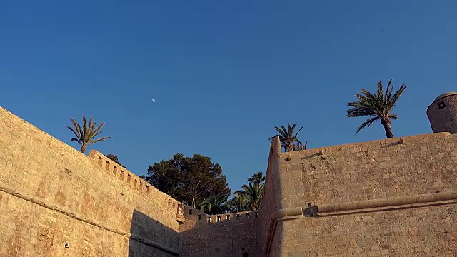 Peñiscola室外墙城堡，Peniscola，西班牙视频素材