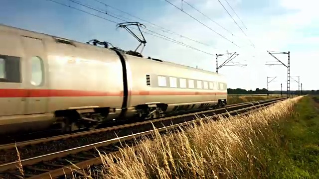 日落时分高速列车经过视频素材