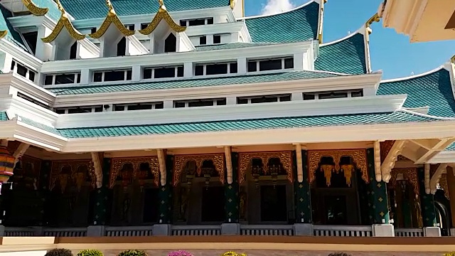 泰国亚洲真理圣殿的场景建筑和雕刻的慢PAN动作视频下载