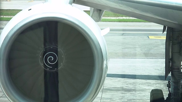 4k:飞机涡轮发动机视频素材