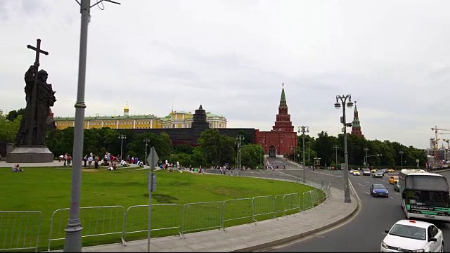 无人机拍摄的莫斯科克里姆林宫塔和俄罗斯首都大皇宫视频下载