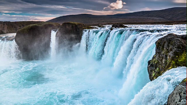 冰岛的Godafoss瀑布视频素材