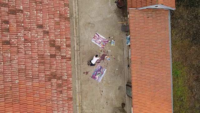 在街上画画的人视频素材