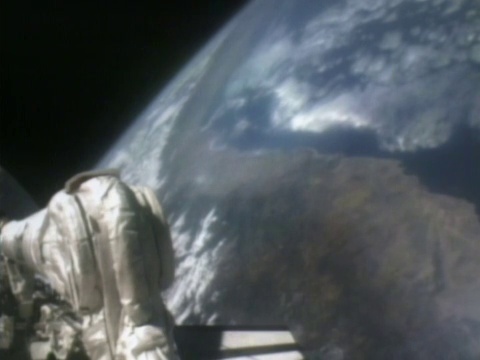 从宇宙飞船上看到的地球视频下载