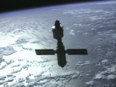 卫星绕地球运行视频下载