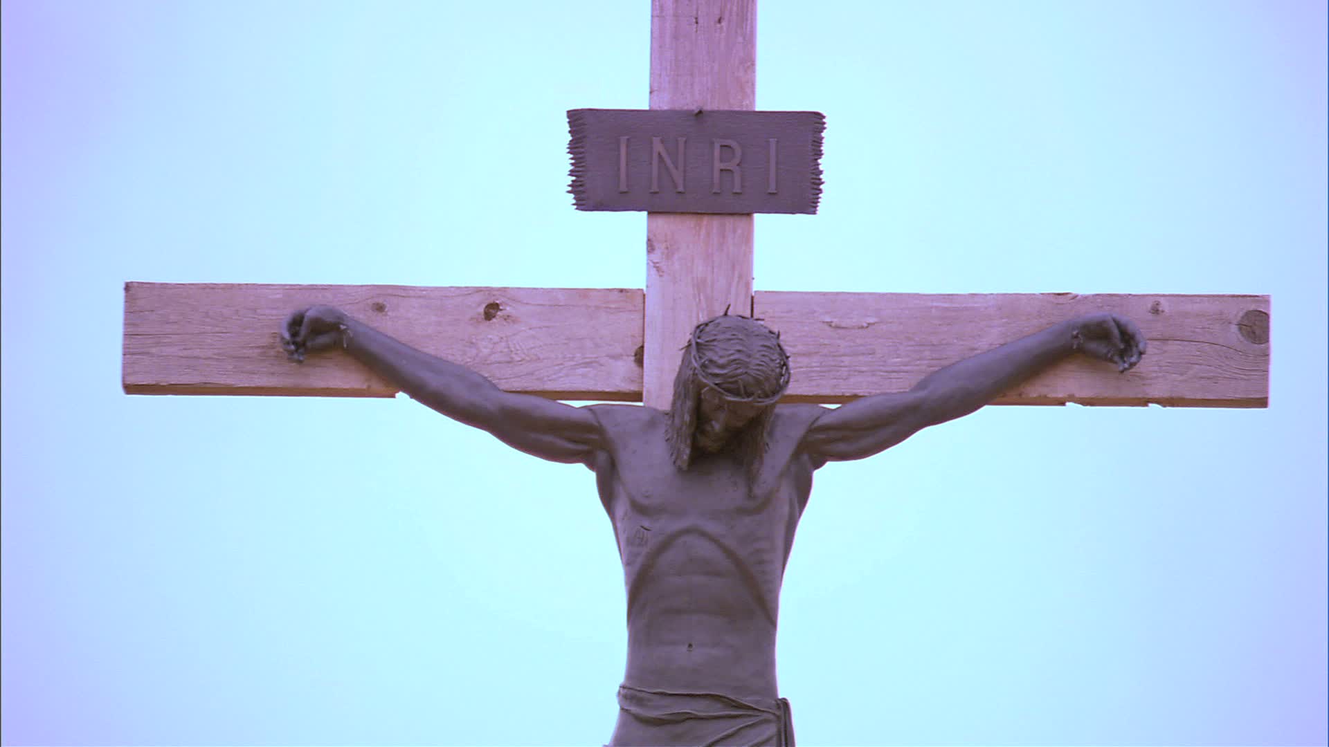 模糊的基督十字架雕像视频下载