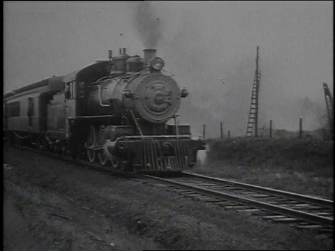 1925年，WS火车在铁轨上行驶/美国视频下载