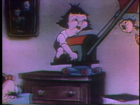 1935年，一个卡通流浪汉用一只小鹤在鱼缸里捉到家里的鱼，把鱼甩出来，鱼落在她正在打盹的父亲的嘴里视频素材