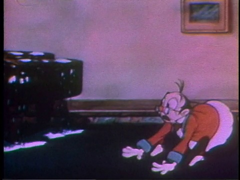 1935年，蒙太奇卡通人物惊慌失措，踉踉跄跄地到厨房拿一桶水，跑回客厅倒在燃烧的钢琴上视频下载
