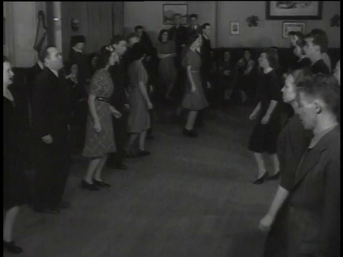 1939年，美国纽约，HA夫妇伴着爱尔兰音乐在社交场合跳舞视频素材