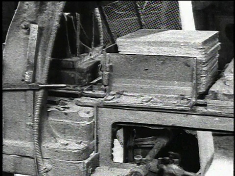 1921年蒙太奇机械和瓦片工厂工人/美国视频素材
