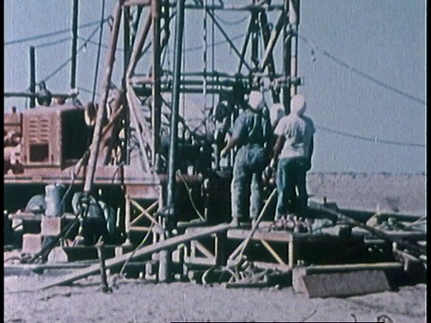 1978蒙太奇工人钻探/帝国谷，美国加州视频素材