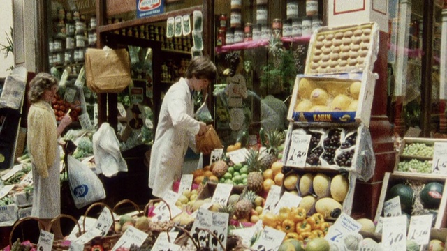 1985蒙太奇维多利亚市场后劳埃德/伦敦城，英国视频下载