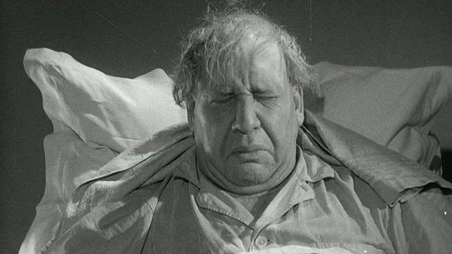 1946蒙太奇:一名卧床不起的病人因为叙讲人描述的流感症状而苦笑着喝了几杯药，包括蓖麻油视频下载