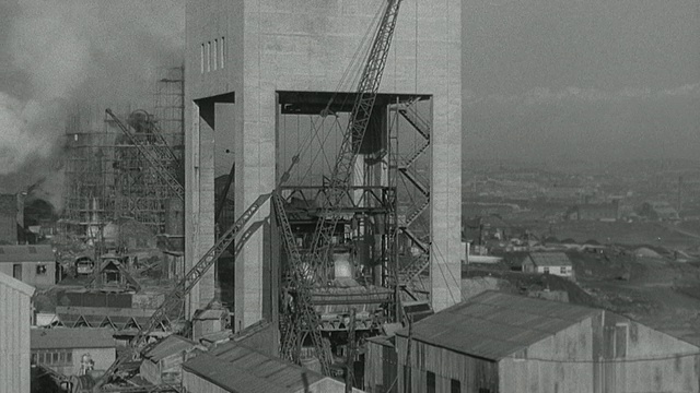 1978蒙太奇现代煤矿倾卸结构/英国视频下载
