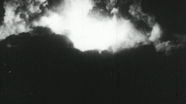 1956年WS核弹爆炸及其产生的蘑菇云/英国视频下载
