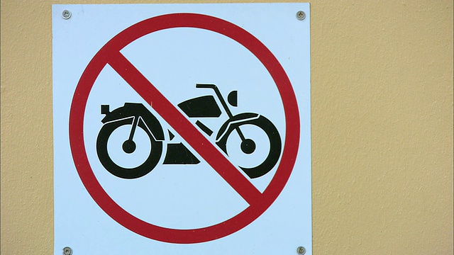 没有展示摩托车的标志视频下载