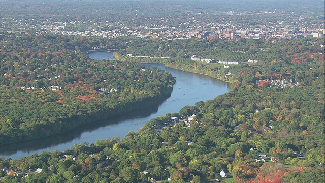 航空梅里马克河与小城市超出/马萨诸塞州，美国视频下载