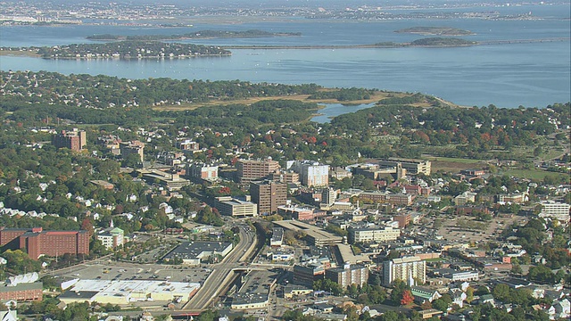 美国马萨诸塞州昆西市，与港口和海湾接壤的大城市视频下载